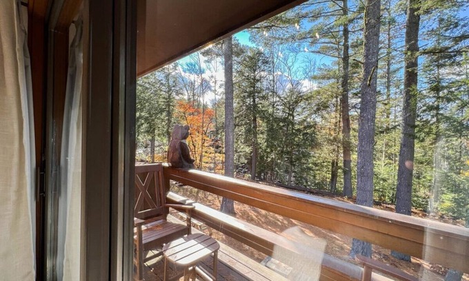 Bartlett Haus | Ski-in/Ski-out @ Attitash | Modern & Spacious