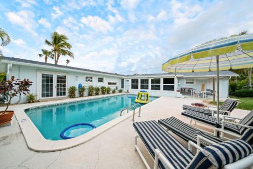Harborview Haus | Skipper's Landing - 4 Bedroom with Heated Pool