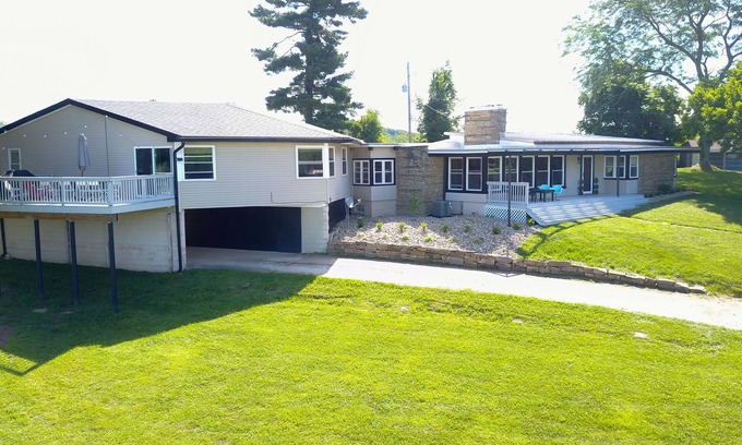 Nashport Haus | Sky Hi at Buckeye Lake