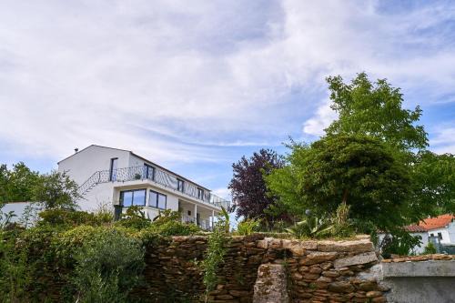 Cardielos Haus | Sky House by Everkind
