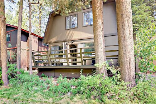 Tahoe Island Haus | Sky Meadows Charmer