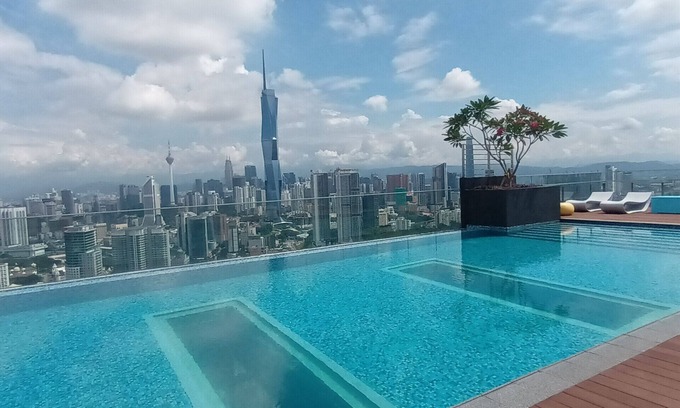 Brickfields Wohnung | SkyPool Suite @ KL Sentral - Suite A