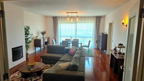 Ramalde Wohnung | Skyview with Balcony and Garage
