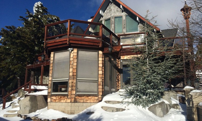 Running Springs Kabine | Wunderschönes Haus & Aussicht, Rodelhügel, Spielzimmer, in der Nähe von Ski & Sky Park