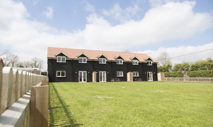 East Dereham Haus | 10 Schlafplätze! Neue Cottages mit Pool, Sauna und Fitnessraum in der malerischen Landschaft von Norfolk!