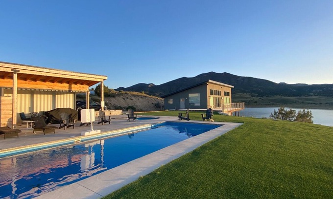 Fayette Haus | Abgeschiedenes Seehaus Perfekt für Familientreffen