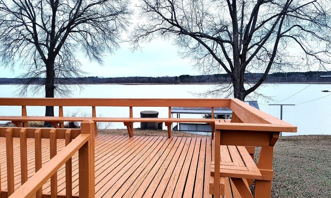 Gumberry Haus | Slice of Heaven on the Lake