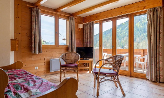Le Grand-Bornand Wohnung | Slopes and Heart of Village and Large Terrace