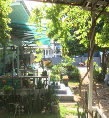 Koh Lan Haus | SlowLife Kohlarn