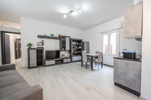 Buon Pastore-Sant'Agnese-San Damaso Wohnung | Smart Life House in the heart of Modena