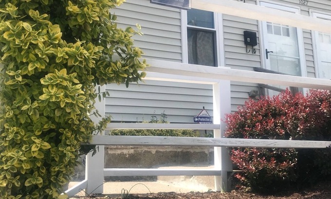 West Codman Hill - West Lower Mills Haus | Smoke Free and Sparkling Clean Townhome with essential amenities.