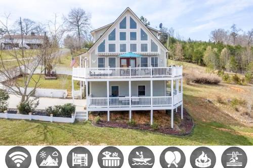 Dandridge Haus | Smoky Mountain Lake Retreat