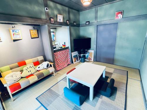 Koori Haus | SNOOPYと過ごす一棟貸しの宿 ーacchicocchi hideoutー