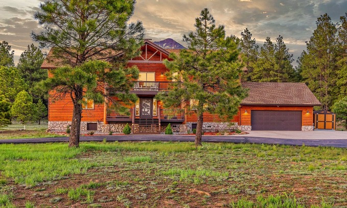 Fort Valley Kabine | Snowbowl Ranch Luxury Ski Lodge for 16