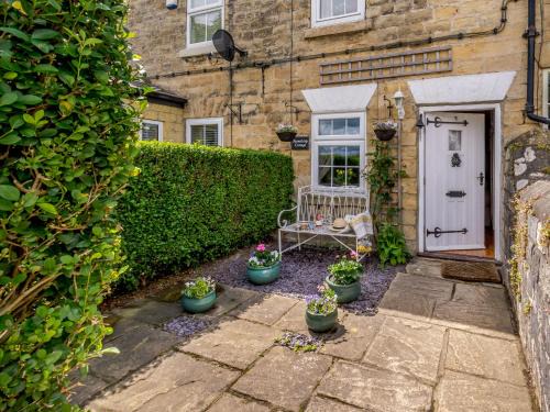 Wetherby Haus | Snowdrop Cottage