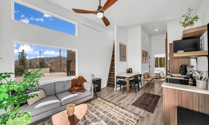 Brian Head Kabine | Snowy Getaway at Unplug Tiny Cabin #1