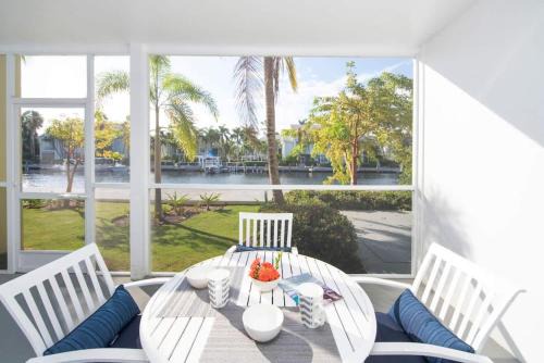 Seven Mile Beach Haus | Snug Harbour View Condo #3