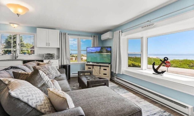 Rye Wohnung | Snug Seaside Views From Couch Walk to Beach
