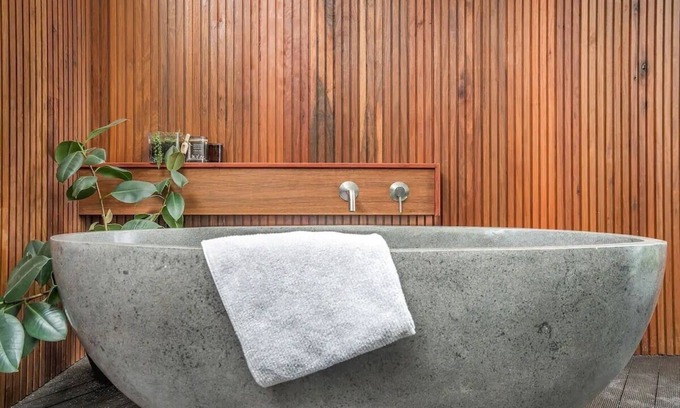 Mount Stuart Haus | Soak in the views at The Hill Townhouse