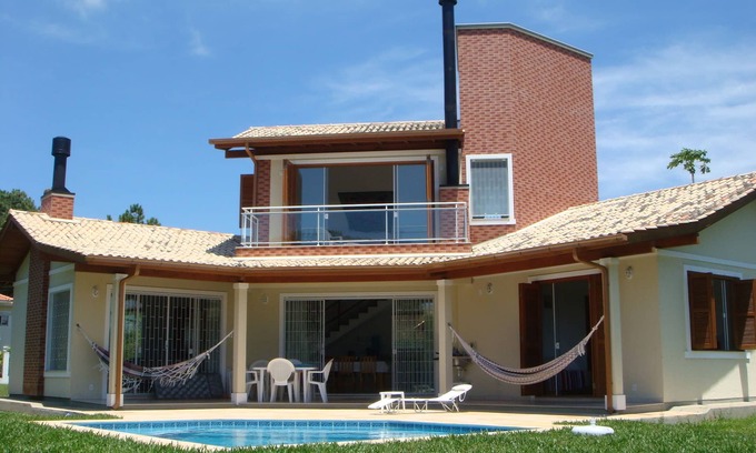 Campeche Norte Haus | Sobrado NEU in einer ruhigen Straße, nahe am Strand. Platz für 12 Personen.