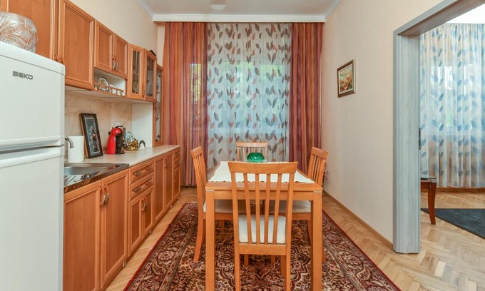 Sofia City Center Wohnung | Sofia Retro - Top Center 1BDR Apartment by Flat Mаnager