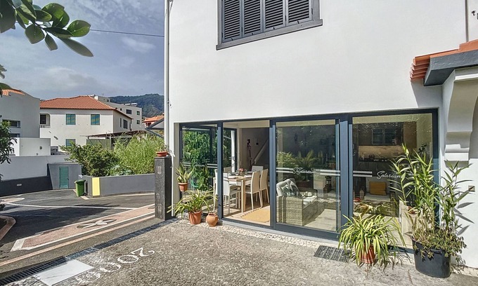 Machico Haus | Solarium Villa by Atlantic Holiday