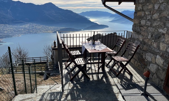 Montemezzo Kabine | Sonniges Rustico in den Bergen am Comer See