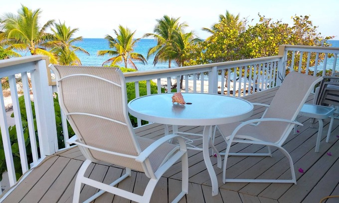 West End Haus | Sonscape Ocean Odyssey on the beach 100 feet from the water with stunning views!