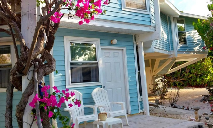 West End Haus | Sonscape Sandy Beachfront Guest Suite 100 feet from the ocean!