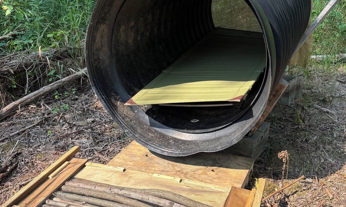 Geneva Wohnmobilvermietung | Soothing 1-bedroom campground in Geneva.Not a joke. Welcome to the black hole!