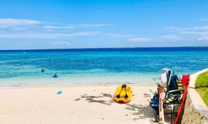 Maribago Eigentumswohnung | Sophisticated and Luxurious Resort - walking distance to the beach!