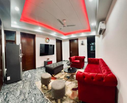 Chhatarpur Wohnung | SOQU - South of Qutub 3BHK Luxury Apartments