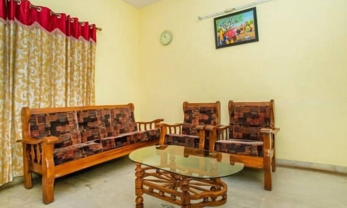 Indiranagar Haus | Seelensynchronisation in der Verteidigungskolonie Indiranagar