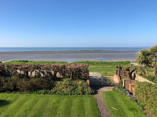 West Wittering Haus | South View - West Wittering beach house with direct beach access