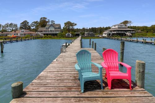 Piney Island Haus | Southern Exposure - Waterfront with boat dock!