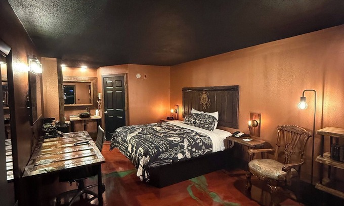 Oxford Hotel | Southern Soho Boutique Hotel