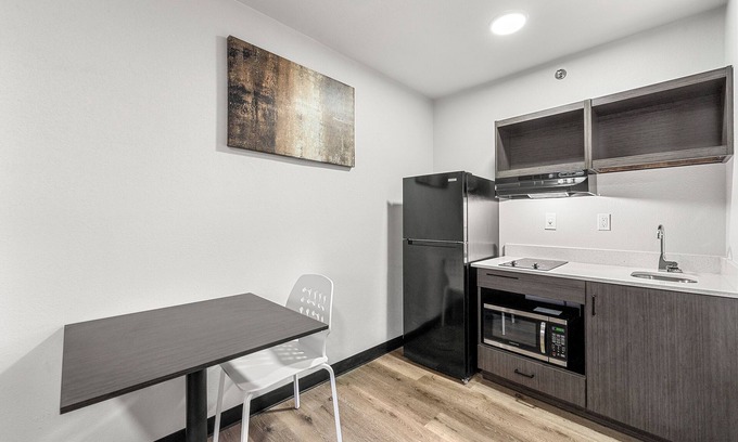 Forest Park Hotel | Efficiency Lodge - Forest Park