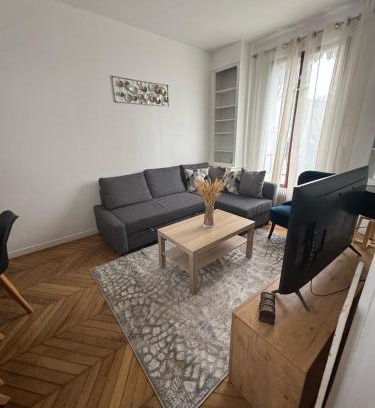 Stains Wohnung | Spacieuse maison, CDG, Astérix, Disney, Paris