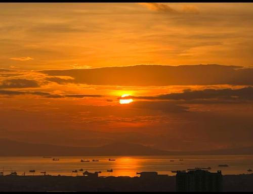 A. Bonifacio Wohnung | Spacious 1BR with Sunset view at The Celandine