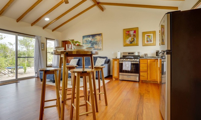 Placencia Kabine | Spacious 2-Bedroom-Lagoon Views-Pool-Maya Beach