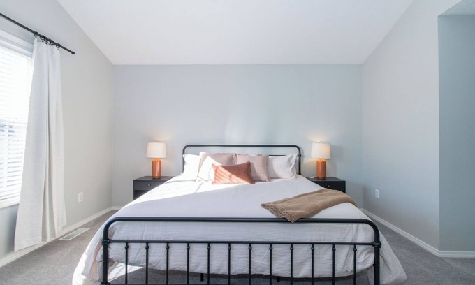 Bloomington Haus | Spacious 2-bedroom townhome in welcoming Bloomington loaded with amenities!