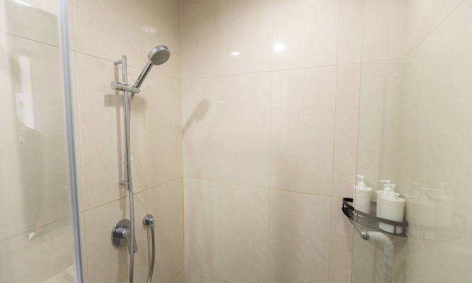 Tangerang Wohnung | Spacious 2 BR Apt Near SMS Mall – 10 Min Walk