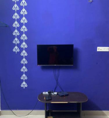 Velachery Wohnung | Spacious 2BHK in Velachery, with aircons, equipped kitchen, car park, WiFi and other utilities