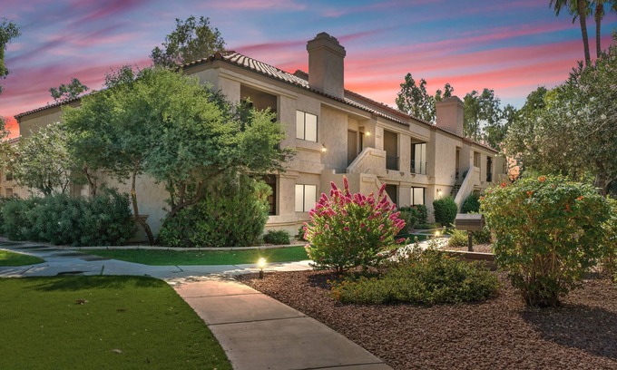 Scottsdale Ranch Eigentumswohnung | Spacious 2BR Condo with Courtyard View