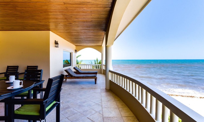 Placencia Villa | Deluxe-Meerblick-Villa-Ensuite Bad-LP 8D