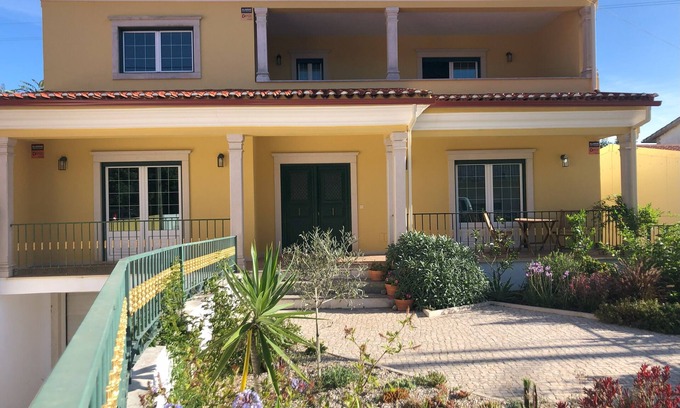 Alcobaca Haus | Spacious 4 bed house with hot tub, games room & terraces, near Alcobaca & Nazare