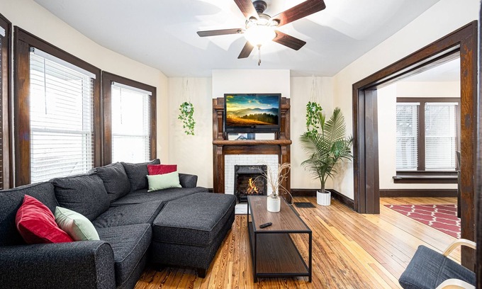 Old North Columbus Haus | Spacious 4BD 2BA Home Near OSU