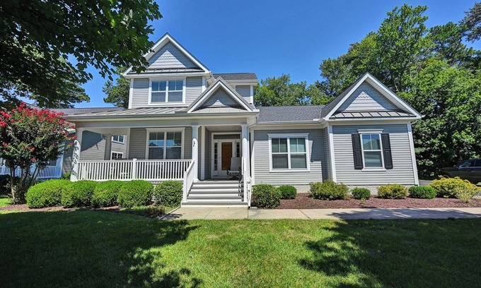 Selbyville Haus | Spacious 4BD 4BA Luxury Retreat in The Refuge – Minutes from Fenwick Island! Community Pool, WIFI,