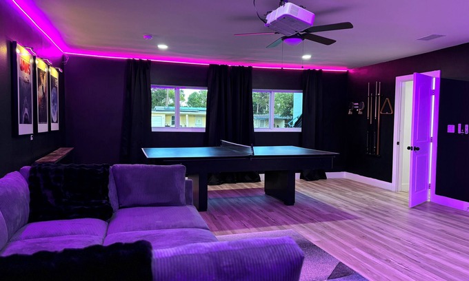 South Daytona Haus | Spacious 5-bedroom house South Daytona with Movie room, Hot tub & Gameroom