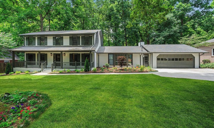 Sandy Springs Haus | Spacious 5-bedroom house in charming Sandy Springs with Hot Tub and Game Room